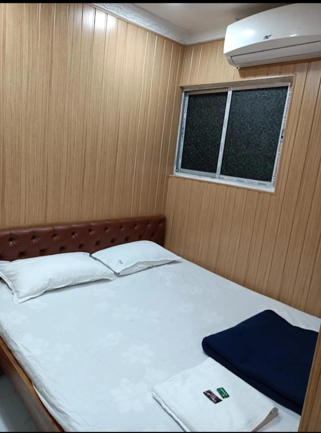 Kamal Lodge Calcutta Extérieur photo
